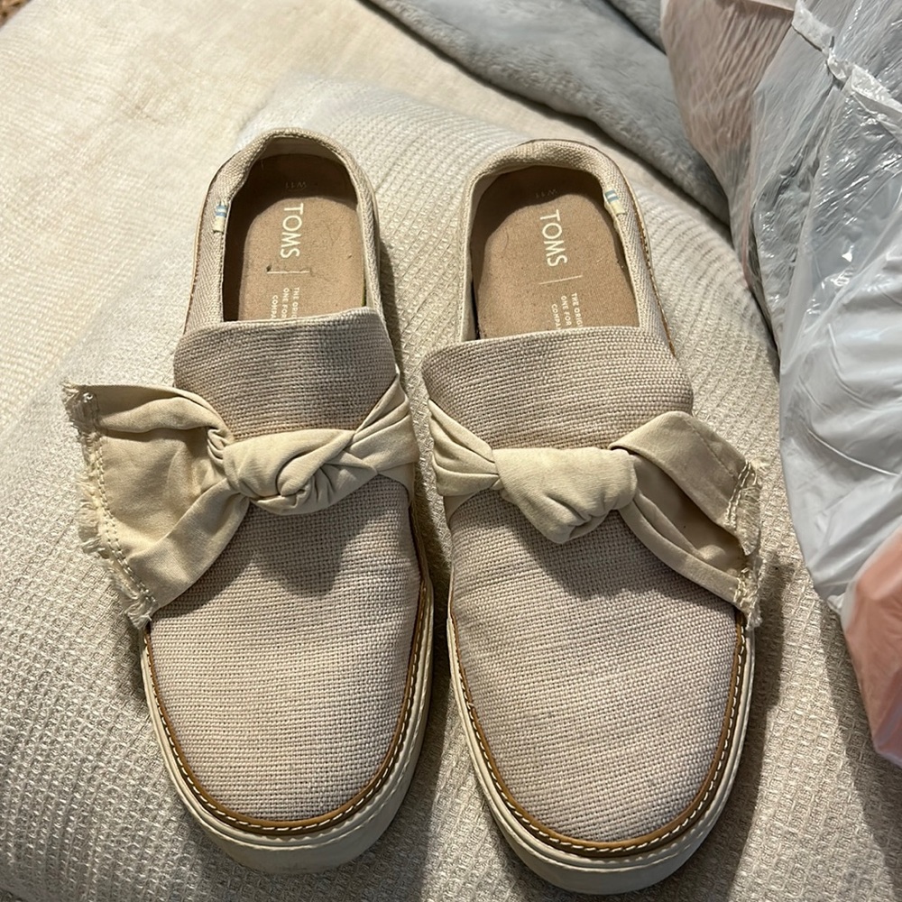 Women’s toms slides with bow